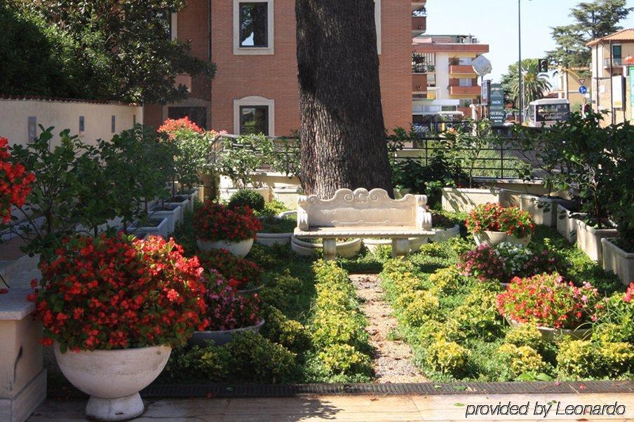 Garner Hotel Rome Aurelia By Ihg Roma Eksteriør bilde